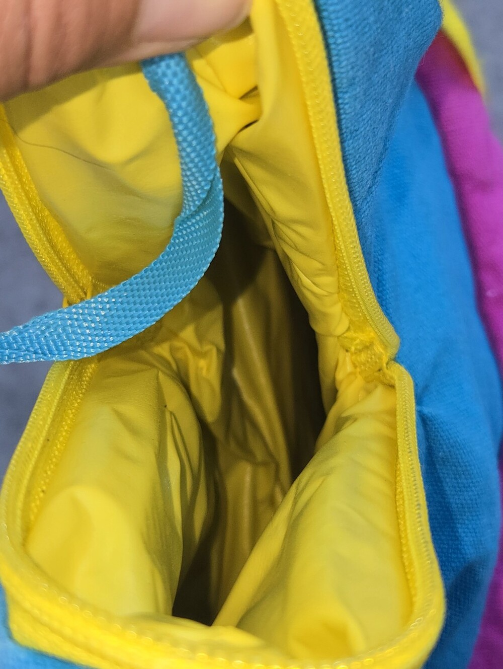 90s Colorful Fish Beach Bag - Picture 7 of 7